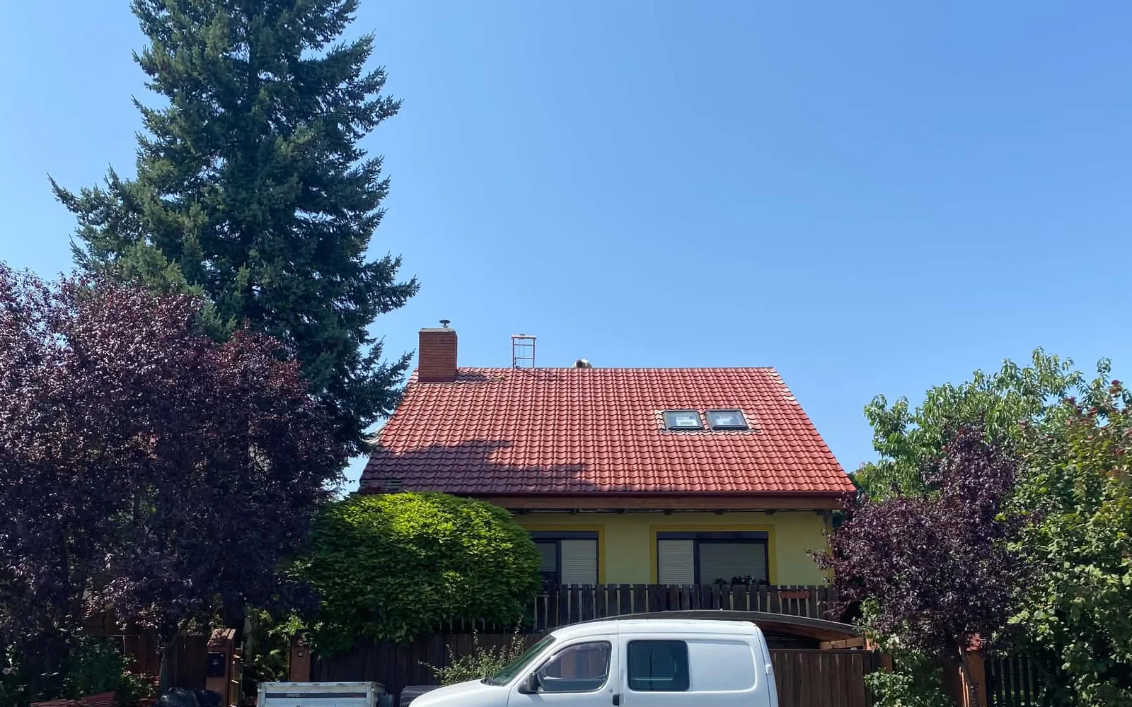 Dachsanierung mit Glasdach und neuen Randabschlüssen